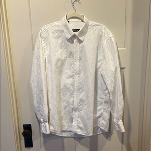 Elegant CreamyWhite Dress Shirt for Men with cool details
